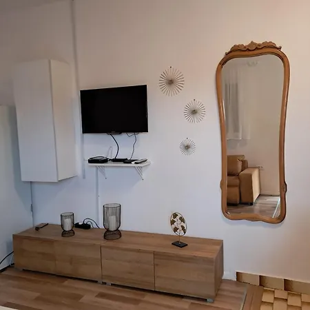 Apartman-kuzminski-vodice *