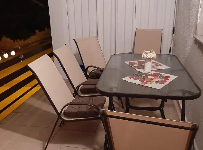 Apartman-kuzminski-vodice Apartamento